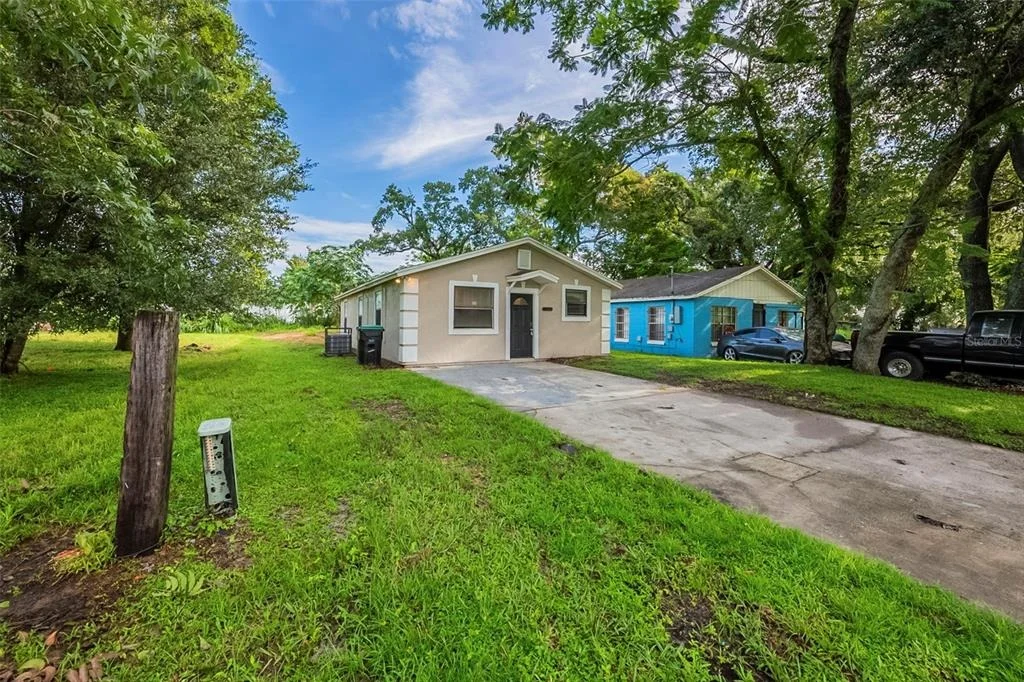 Photo of 523 CARVER BOULEVARD