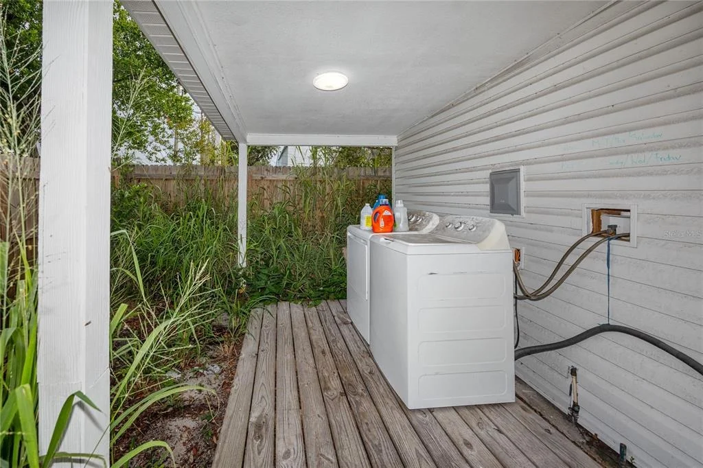Photo of 1250 LAKEVIEW ROAD