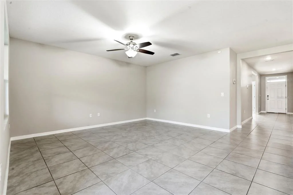 Photo of 895 LAZIO CIRCLE