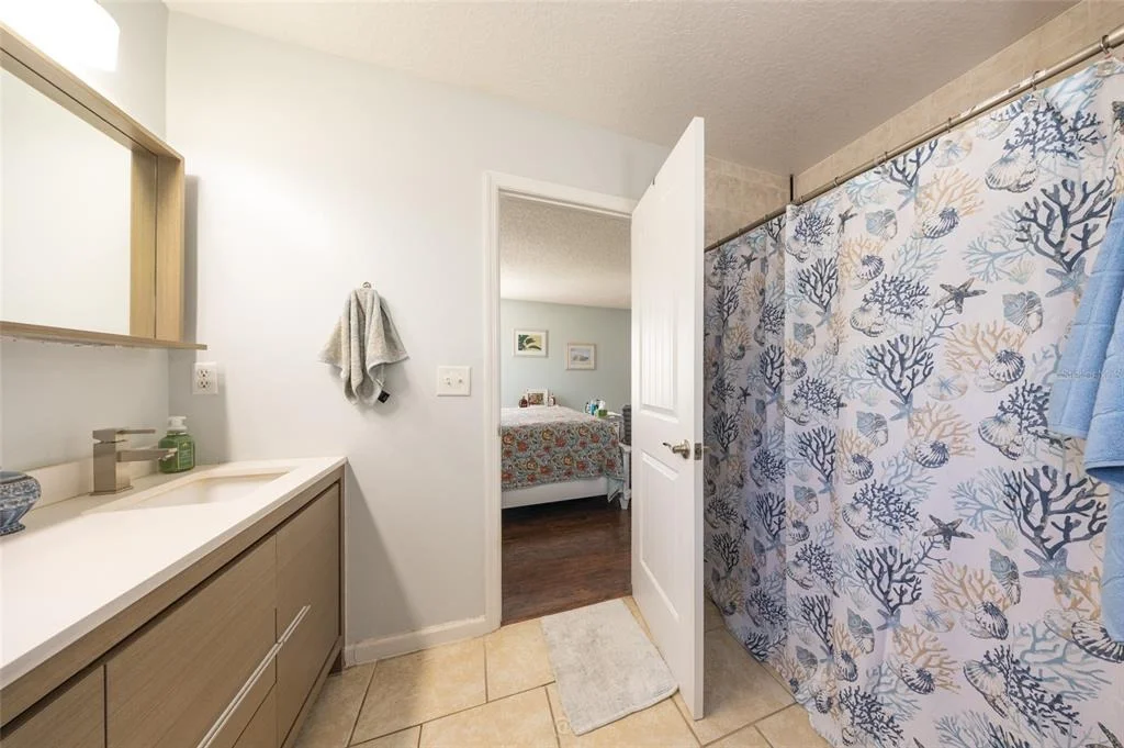 Photo of 6 RYBARK LANE