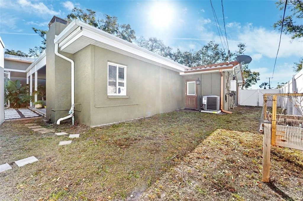 Photo of 3595 FLORAL DRIVE