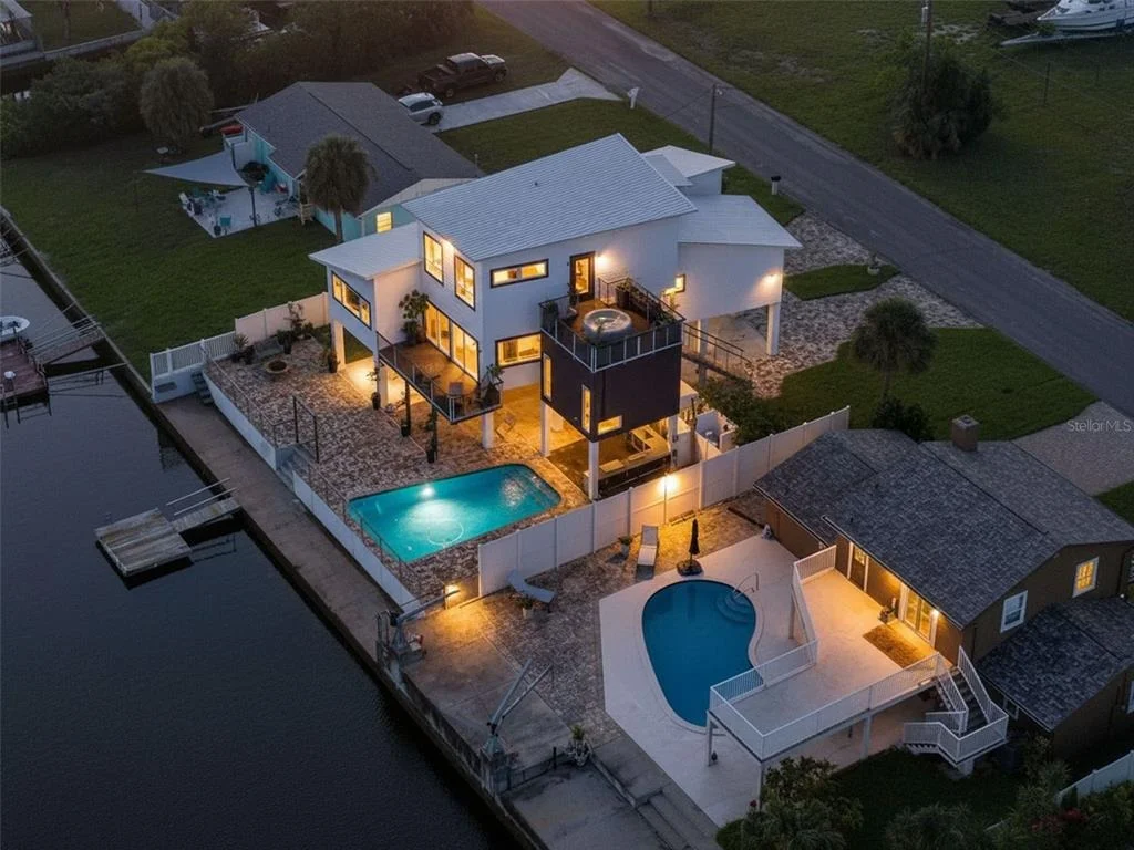 Photo of 3385 GULFVIEW DRIVE