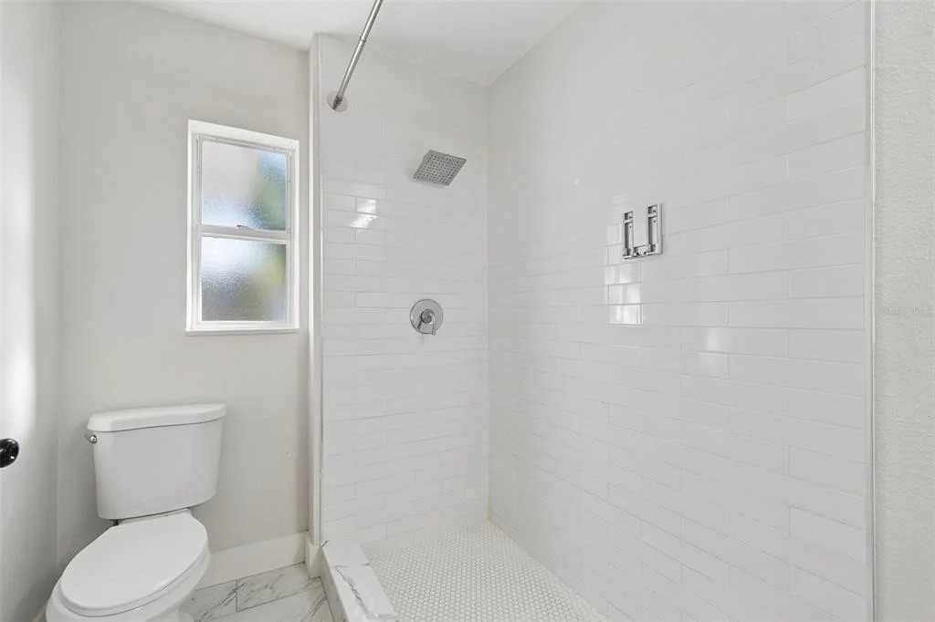 Photo of 125 HARBOR BLUFF DRIVE