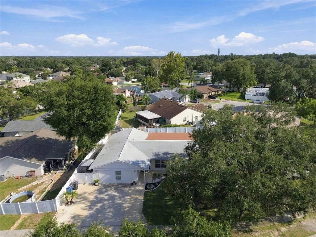 Photo of 1325 OAKCREST DRIVE