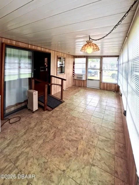 Photo of 725 MARSHALL CIRCLE