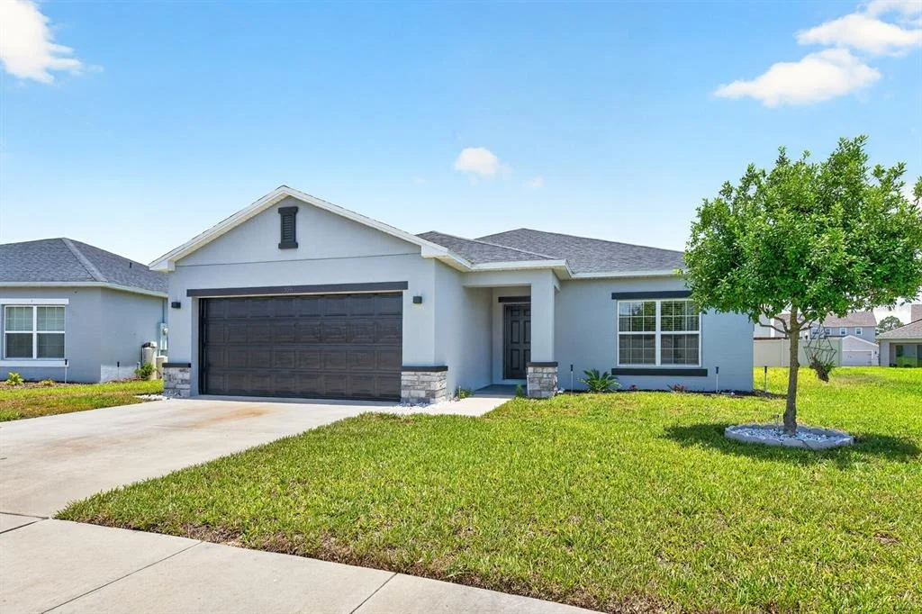 Photo of 596 MEADOW BEND DRIVE