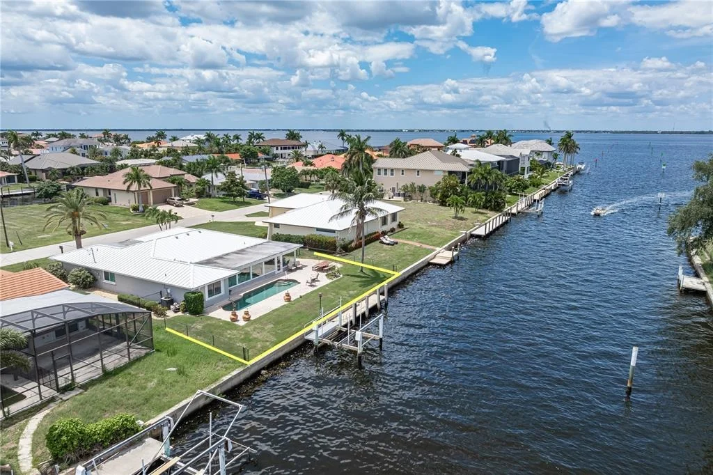 Photo of 2211 PALM TREE DRIVE