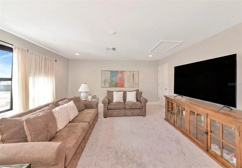 Photo of 9211 ISABELLA CIRCLE