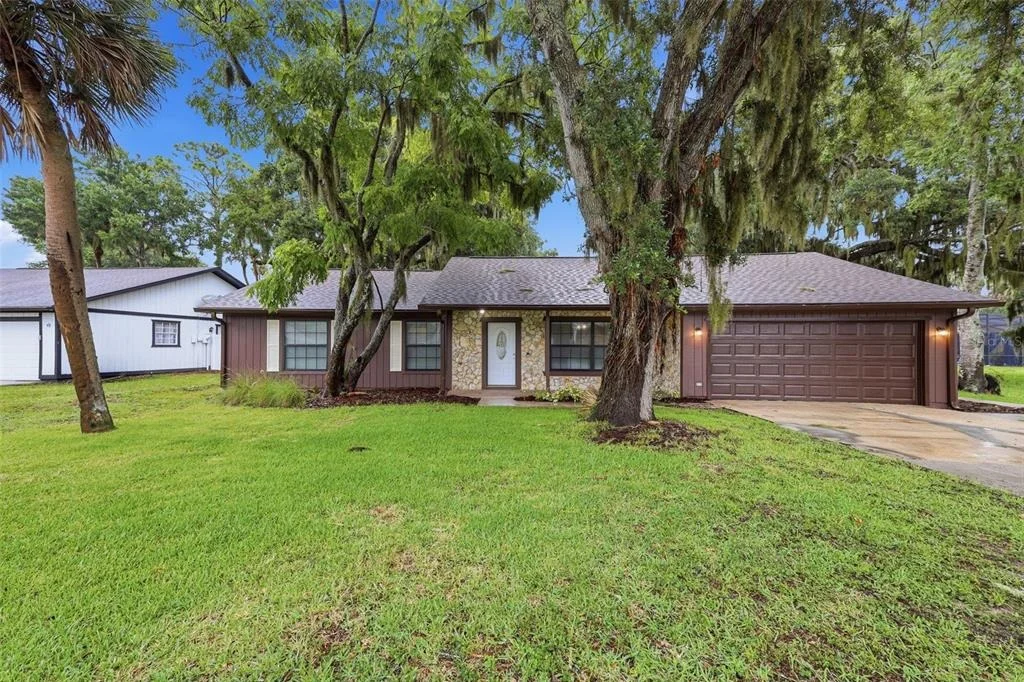 Photo of 483 SPRUCEVIEW DRIVE
