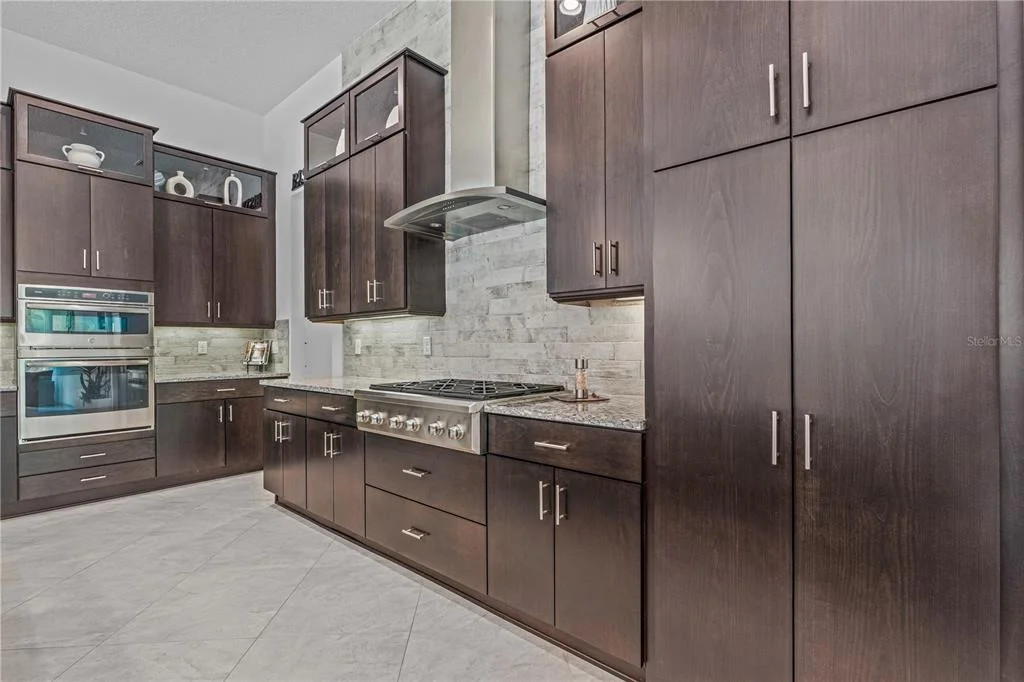Photo of 214 ASHWOOD COURT