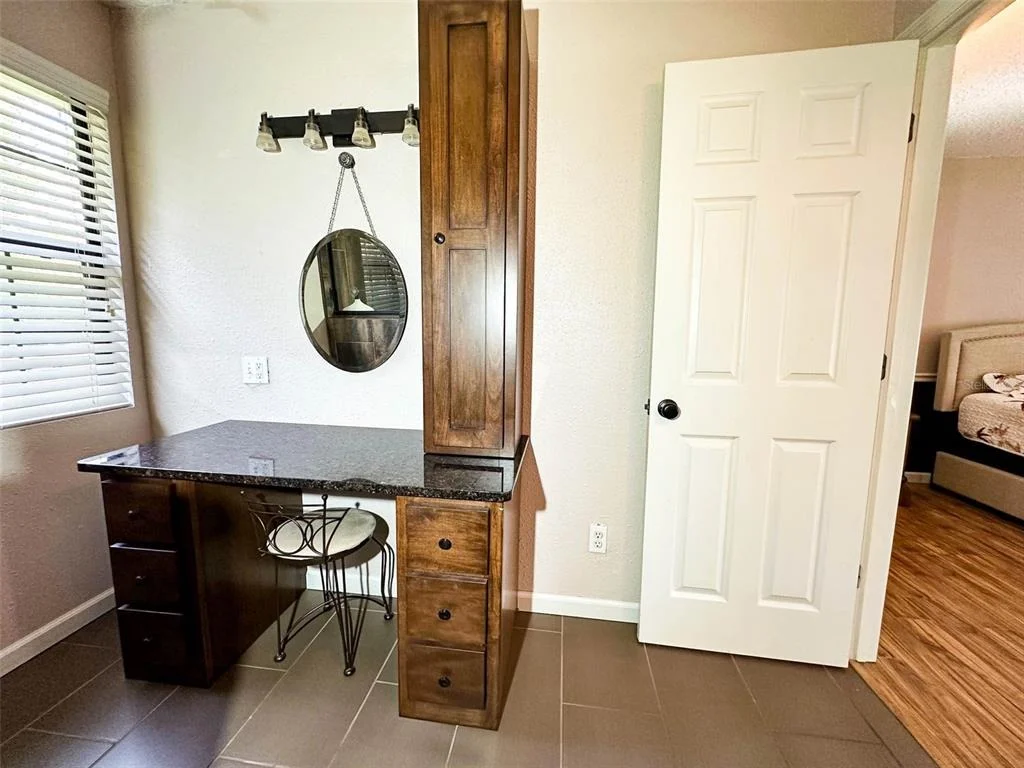 Photo of 15809 NE 15TH PLACE