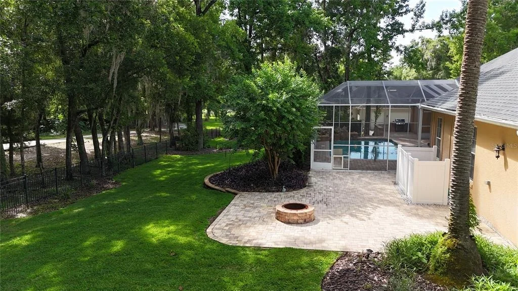 Photo of 7122 SE 12TH CIRCLE