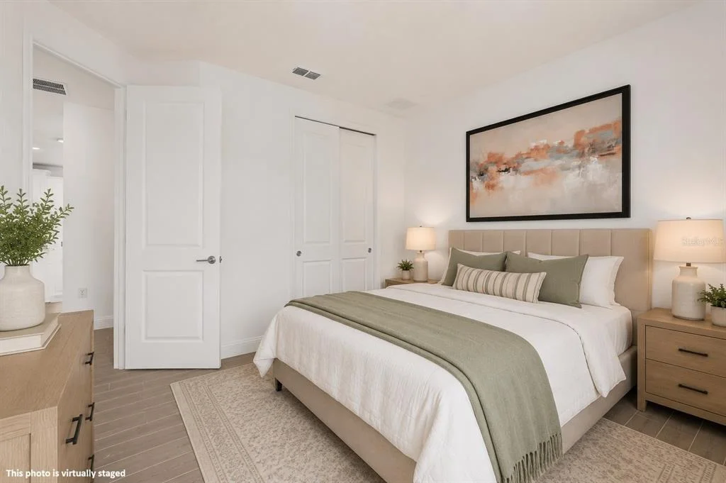 Photo of 2173 RAGLAN CIRCLE