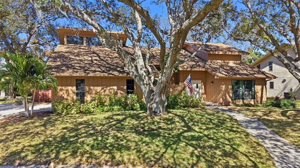 Photo of 847 HILLSIDE DRIVE