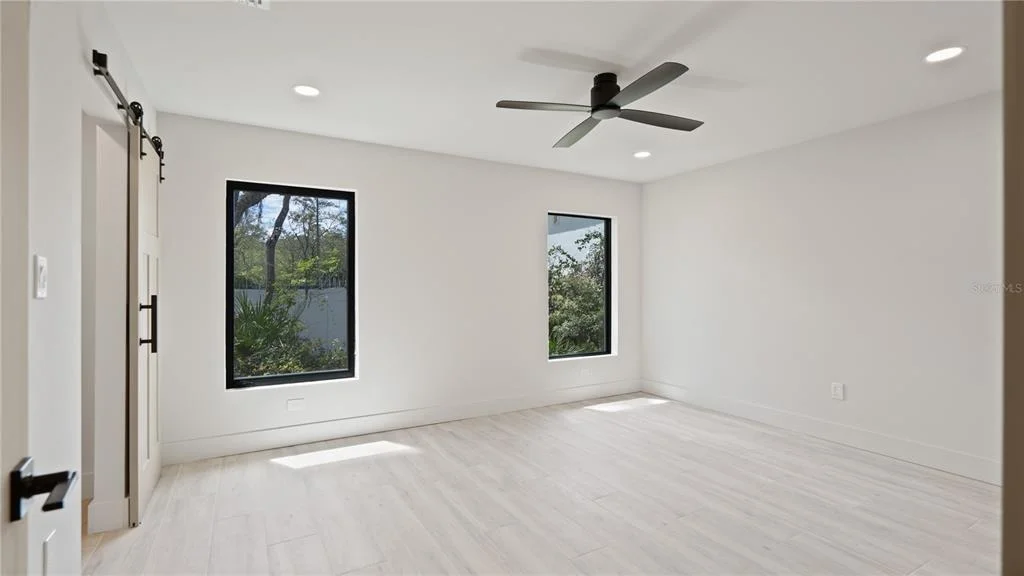 Photo of 1447 BIRD ROAD