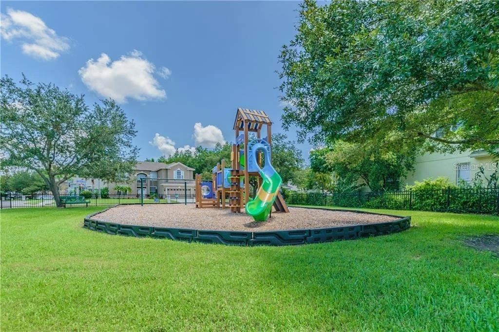 Photo of 1008 ROBINWOOD DRIVE