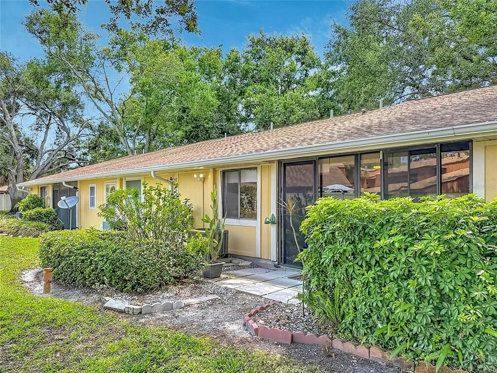 Photo of Unit C at 1935 PEPPERMILL DRIVE