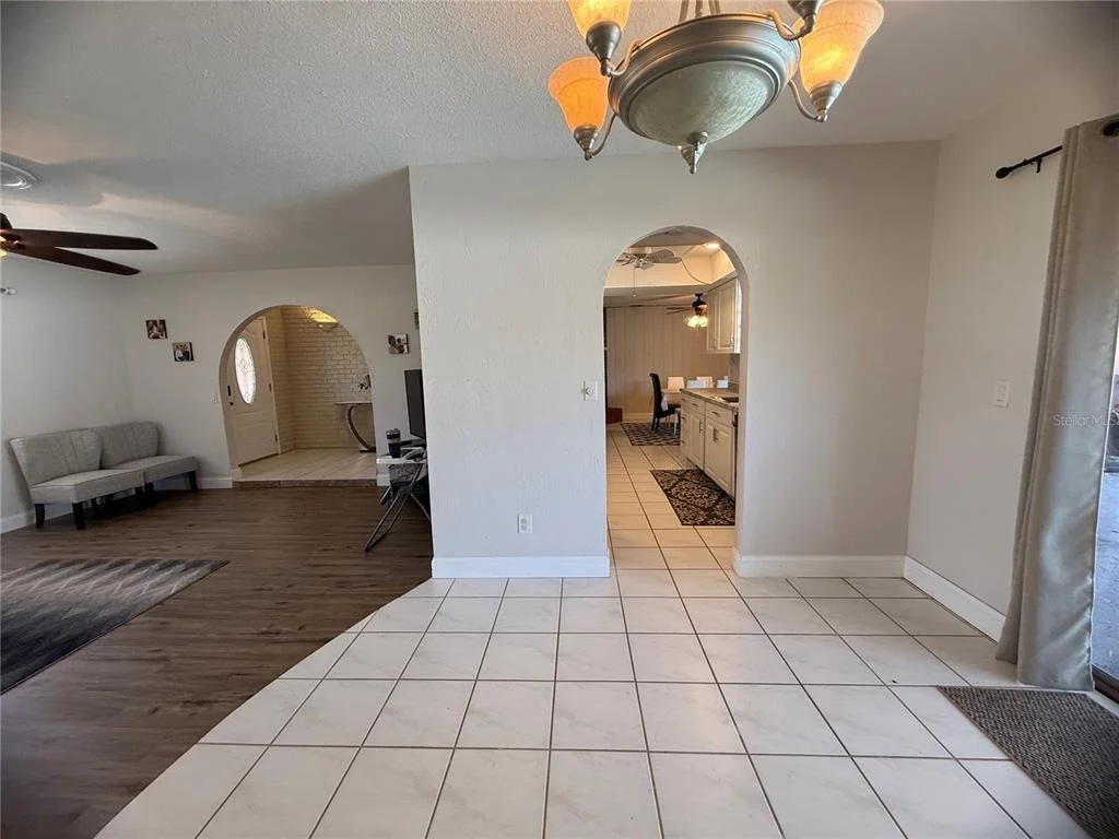 Photo of 409 NEEDLES DRIVE