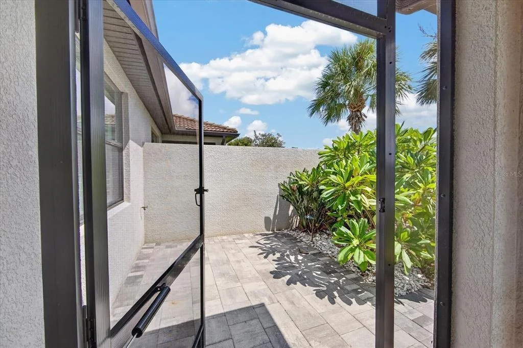 Photo of 6927 HOLBROOK COVE