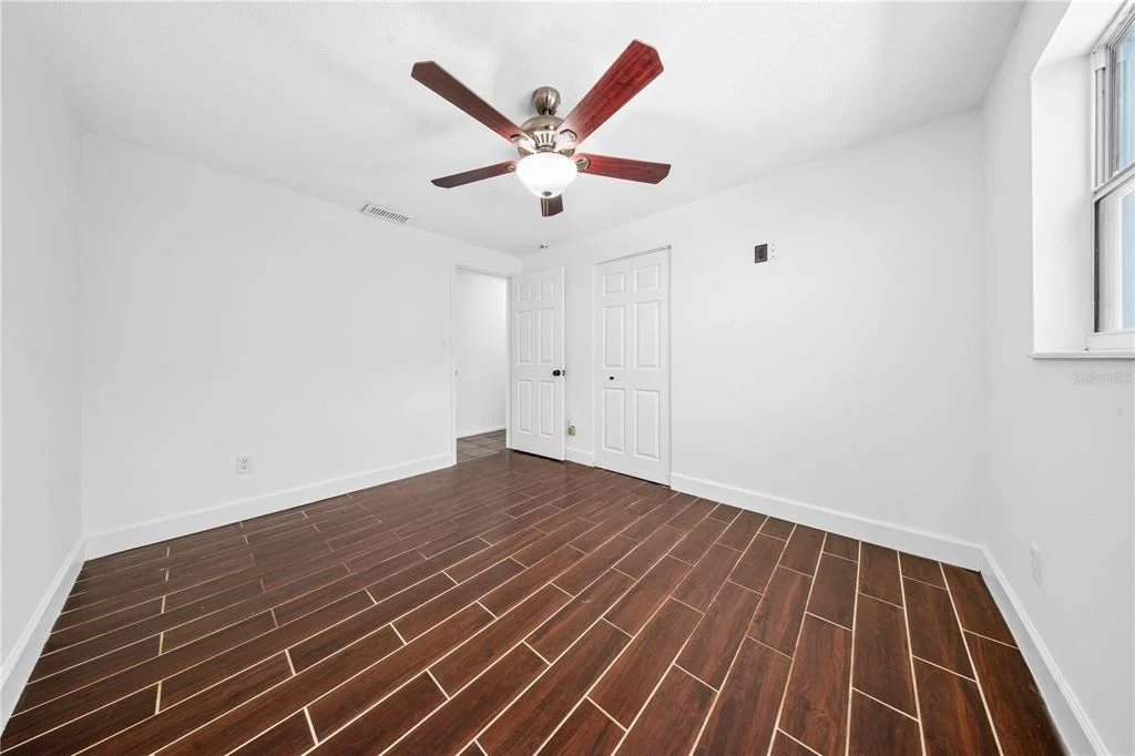 Photo of 986 LEXINGTON DRIVE