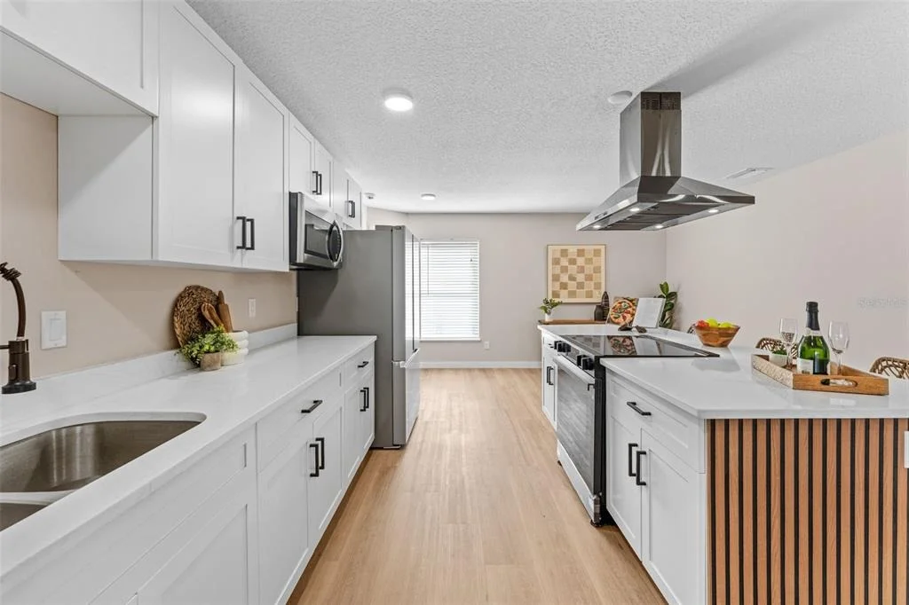 Photo of 5521 OAK STREET