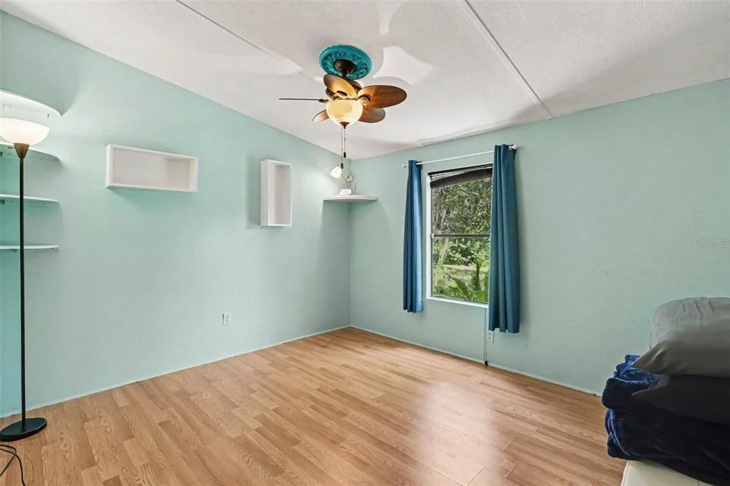 Photo of 10239 LYONS AVENUE