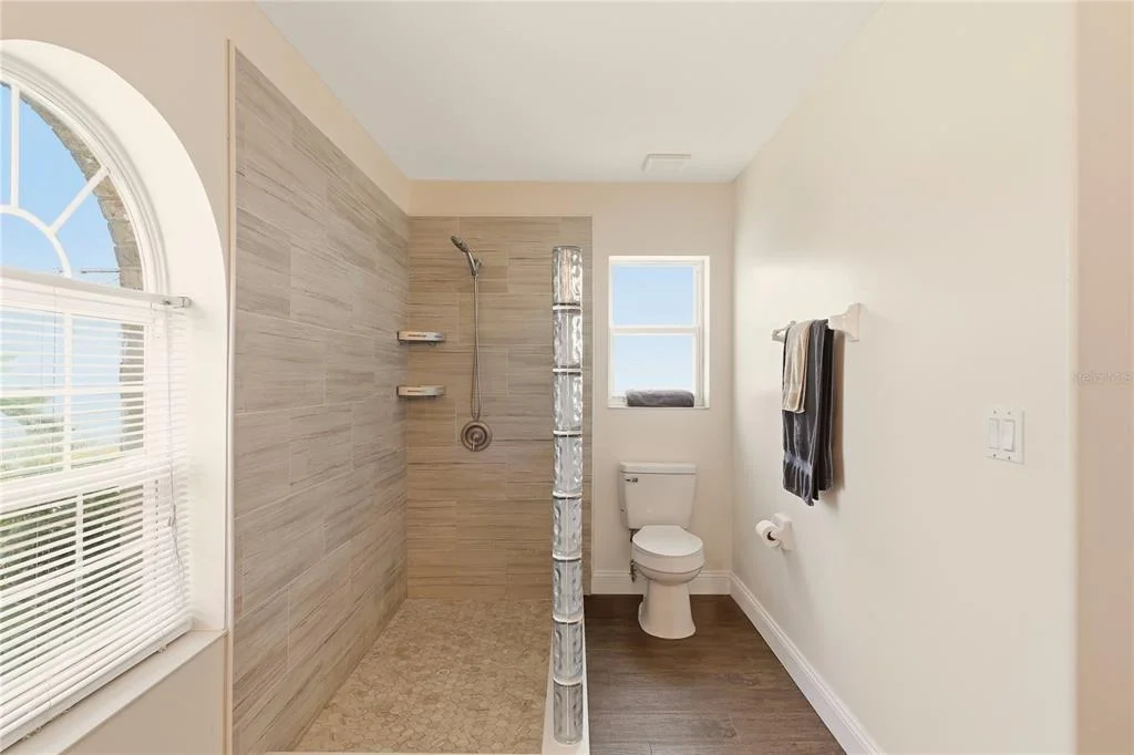Photo of 4 BEACHSIDE DR