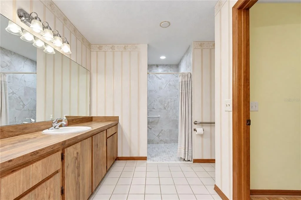 Photo of 659 TIMBER POND DRIVE
