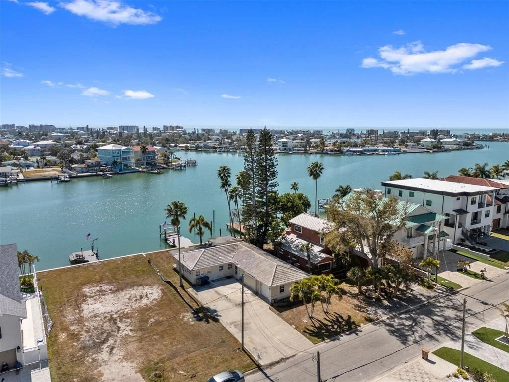 Photo of 837 BAY POINT DRIVE