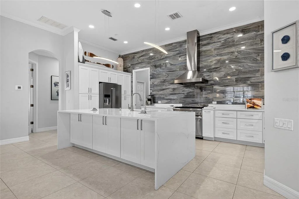 Photo of 719 ISLEBAY DRIVE