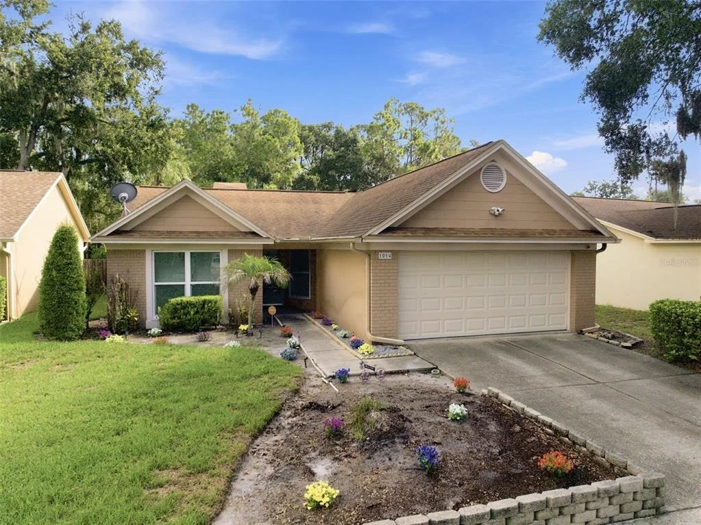 Photo of 1014 HARDWOOD DRIVE