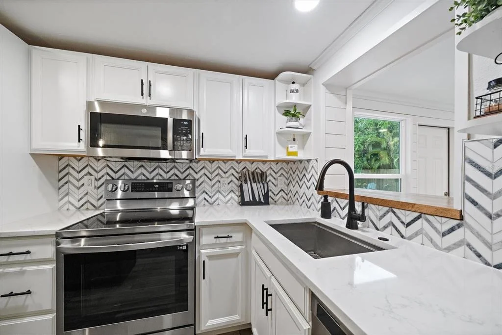 Photo of 852 ACADIA ROAD