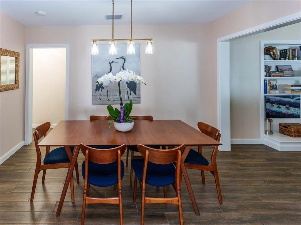 Photo of 2633 W SUNSET DRIVE