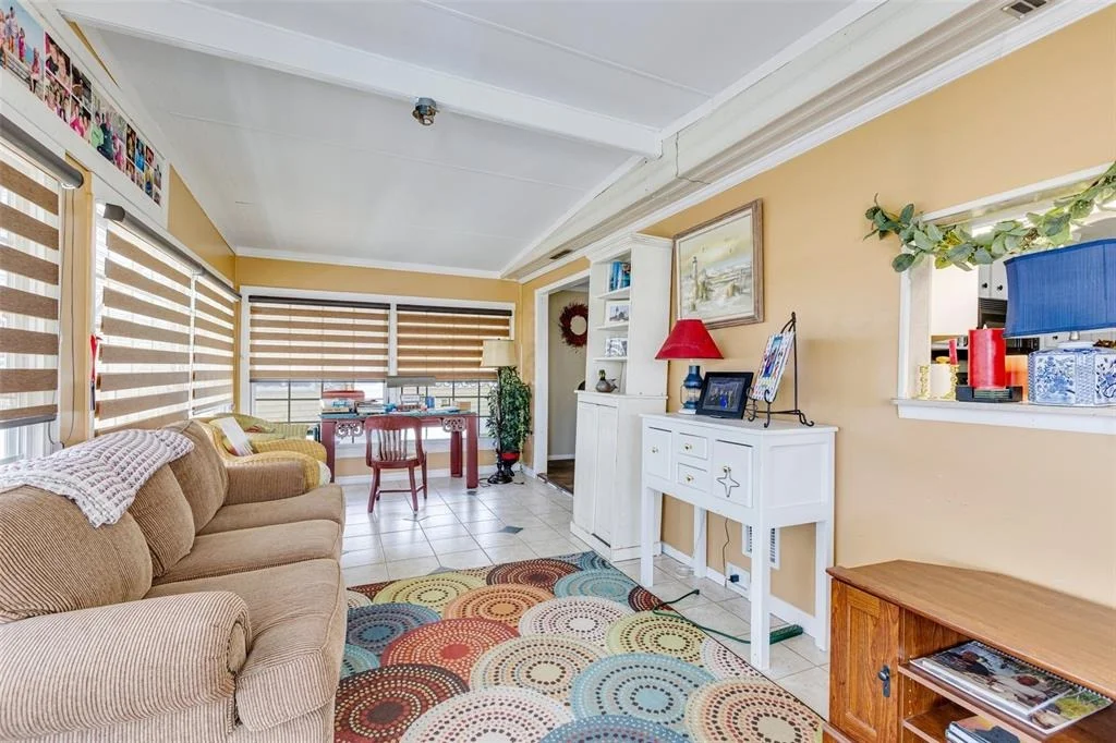 Photo of 412 VIVAR