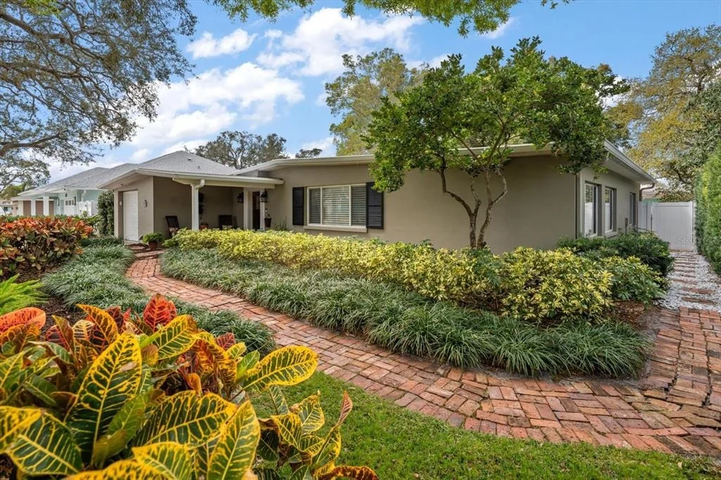 Photo of 1718 MEREDITH LANE