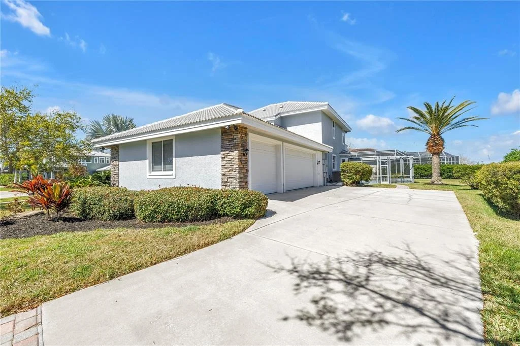 Photo of 14365 EAGLE POINTE DRIVE