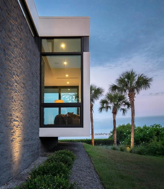 Photo of 1500 BAYVIEW DRIVE