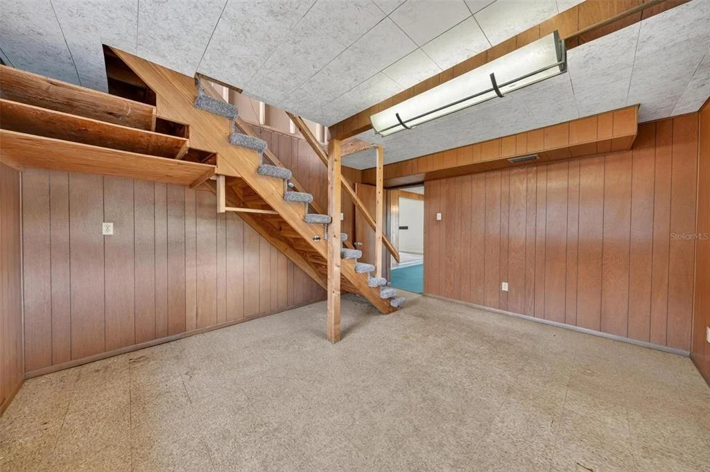 Photo of 710 TWIN OAKS LANE
