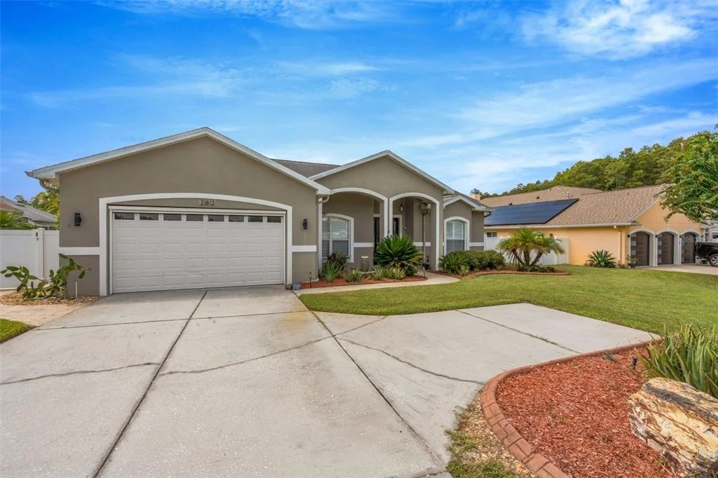 Photo of 21812 CARSON DRIVE