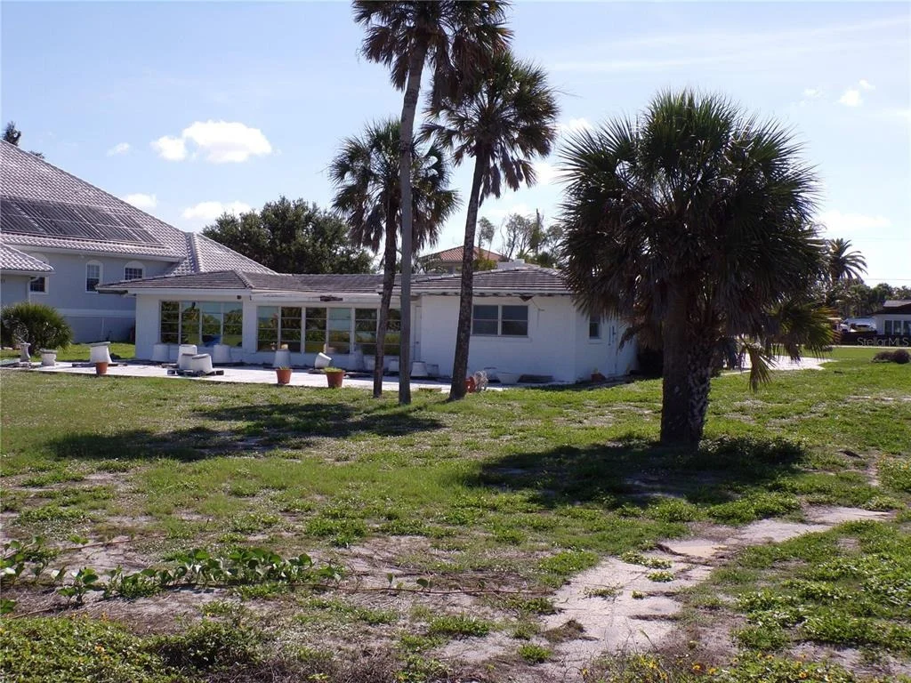 Photo of 1124 SUNSET DRIVE