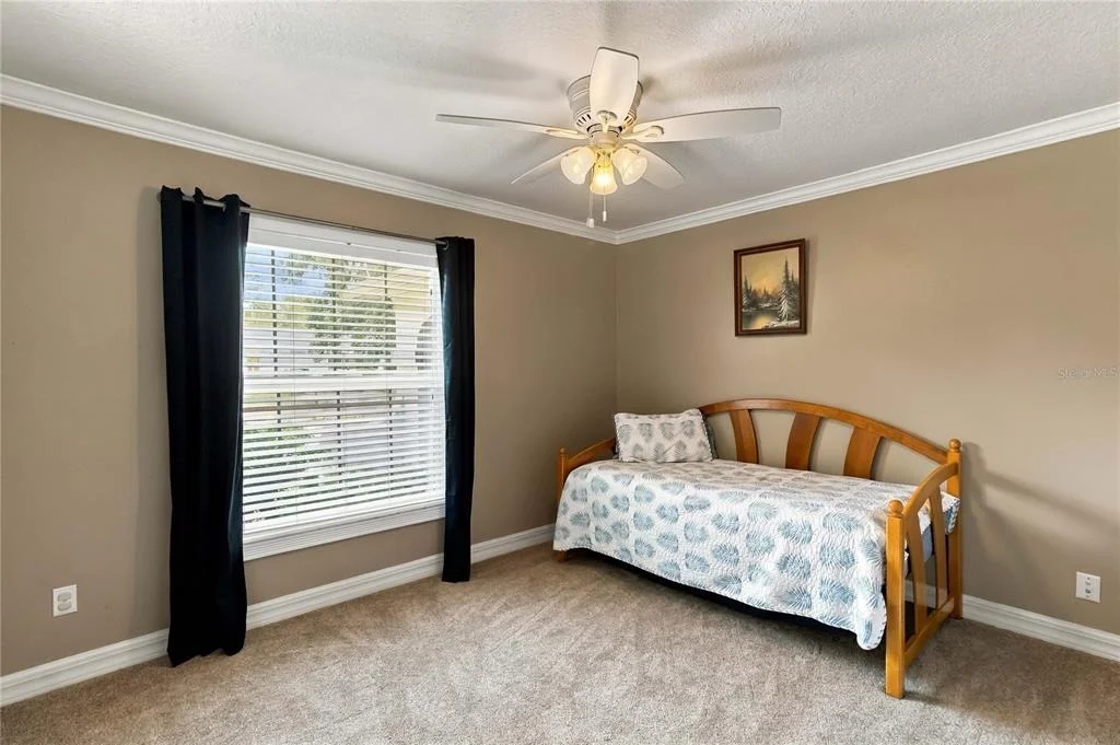 Photo of 1044 FOREST CIRCLE