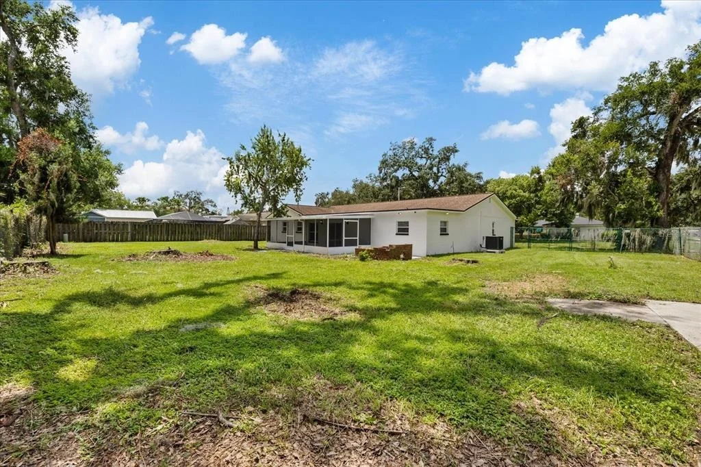 Photo of 2928 FOREST CIRCLE