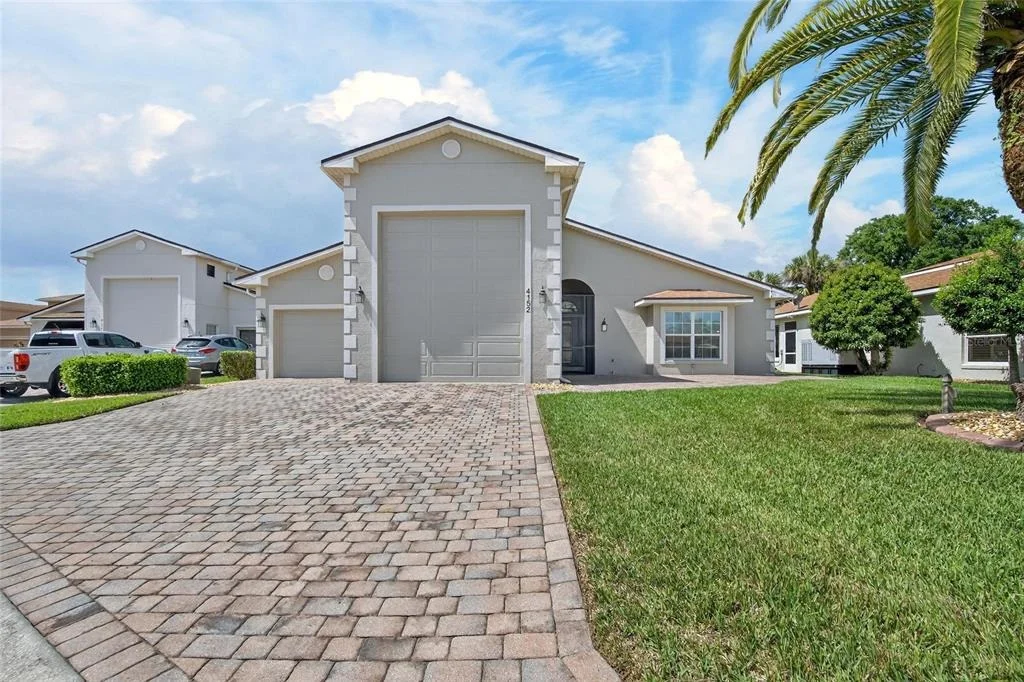 Photo of 4152 DUNMORE DRIVE