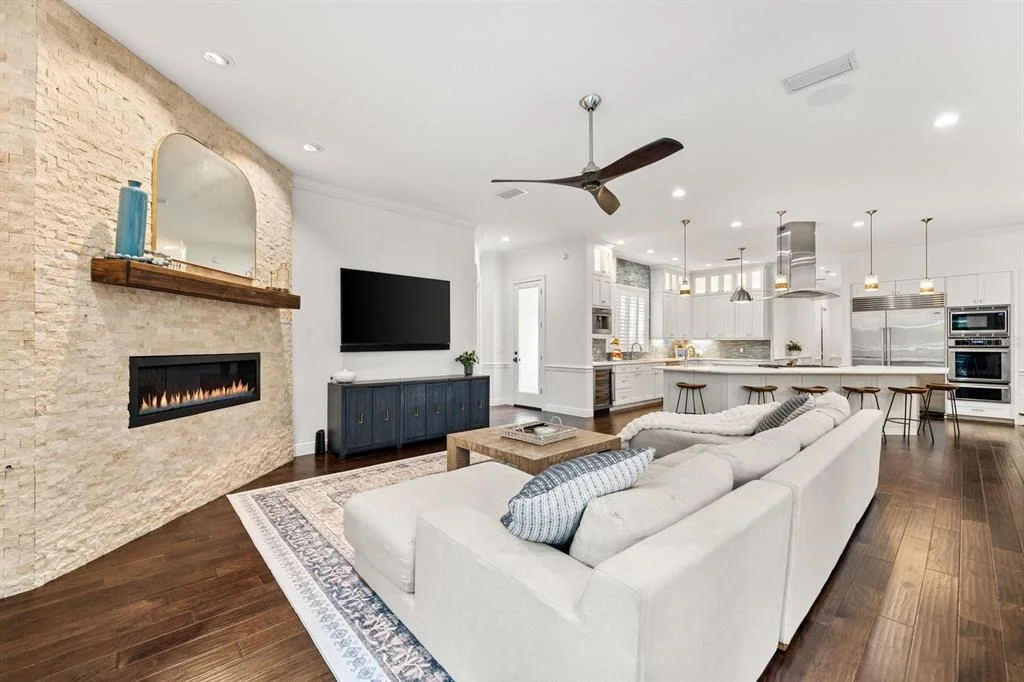 Photo of 6413 MACLAURIN DRIVE