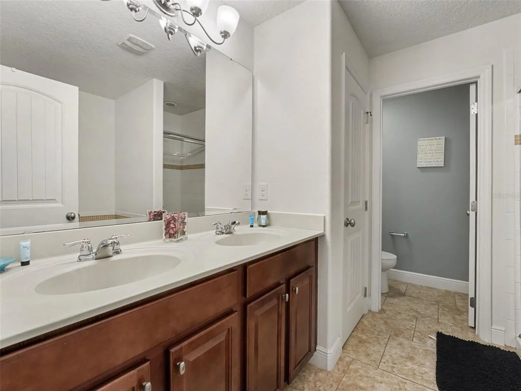 Photo of 4127 OAK TREE DRIVE
