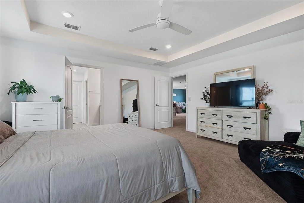 Photo of 123 OAKLEAF WAY