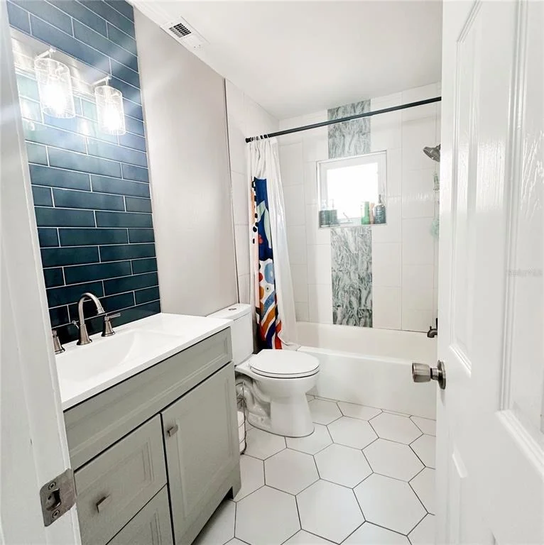 Photo of 3208 TIMBERLINE ROAD