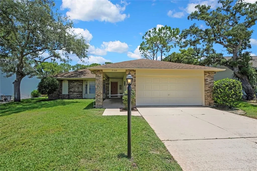 Photo of 7103 CROWN OAKS DRIVE