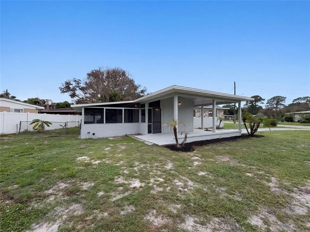 Photo of 1053 AZALEA LANE