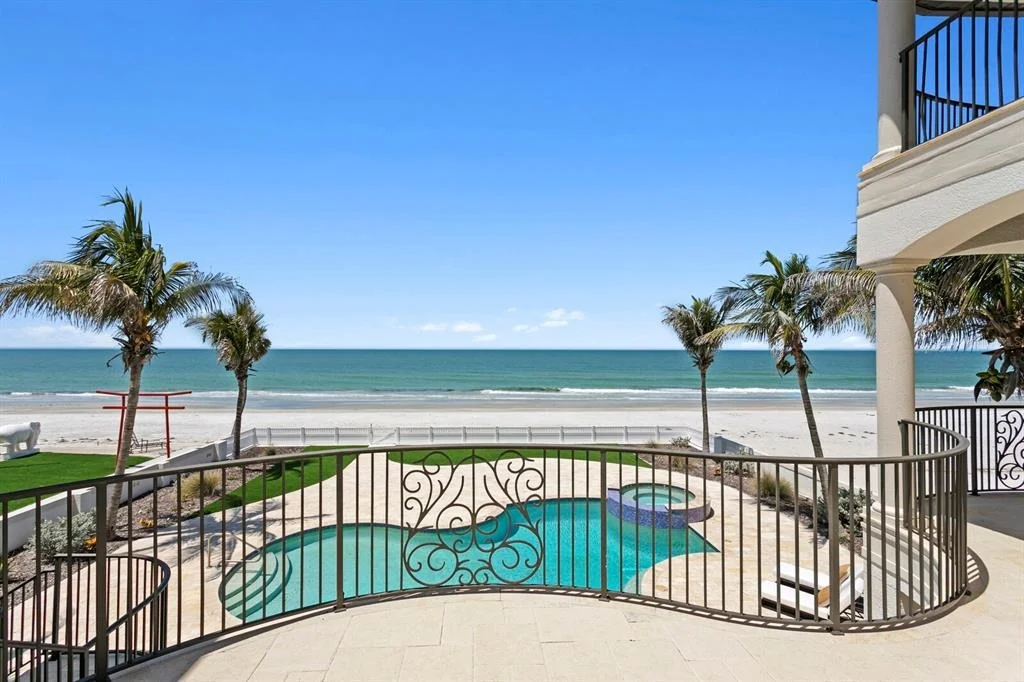 Photo of 15912 GULF BOULEVARD